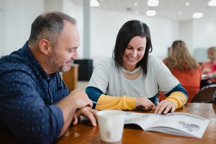 Padres aprendiendo juntos en comunidad